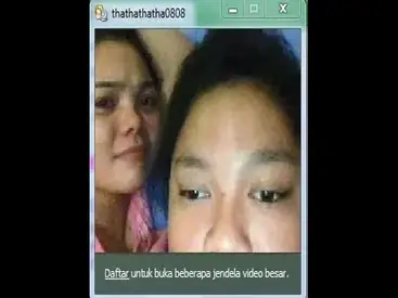 Dokumentasi Dua Gadis Semok Cantik Di Kasur poster