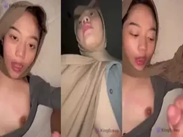Dokumentasi Emme Tiktoker Cantik Live Kasur poster